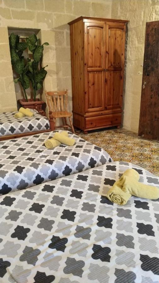 Ta' Lorenzo Guest House San Lawrenz Bagian luar foto