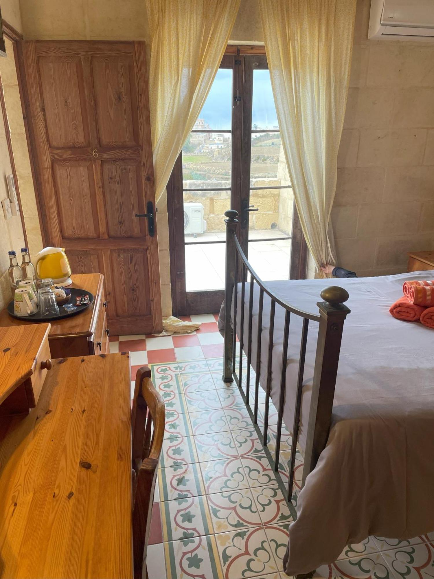 Ta' Lorenzo Guest House San Lawrenz Bagian luar foto