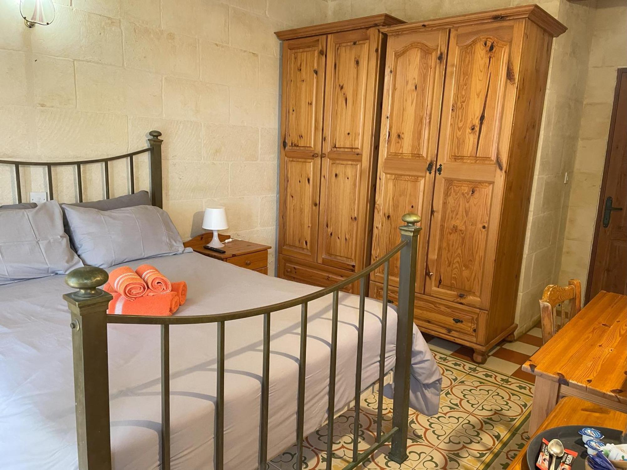 Ta' Lorenzo Guest House San Lawrenz Bagian luar foto