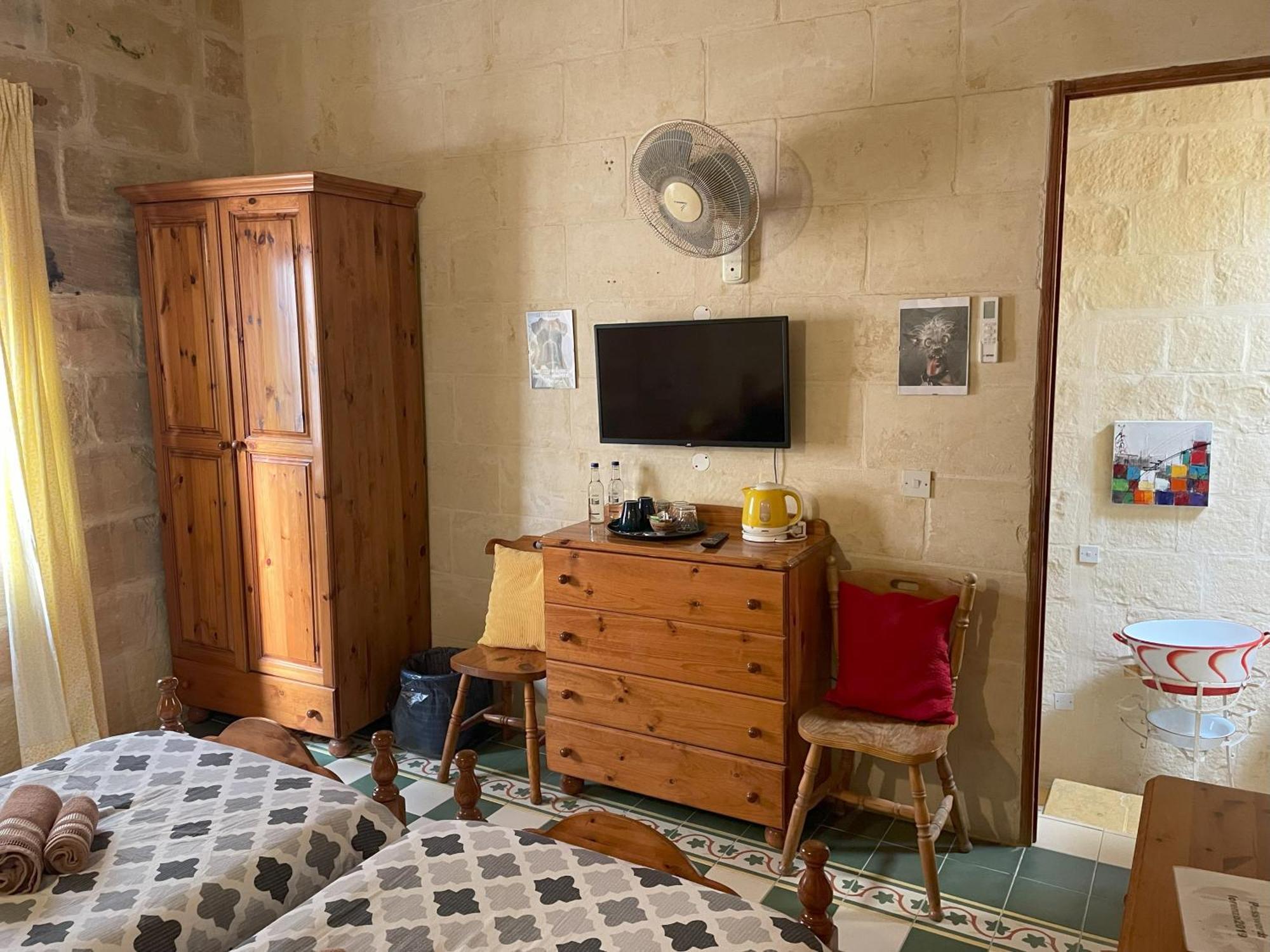 Ta' Lorenzo Guest House San Lawrenz Bagian luar foto