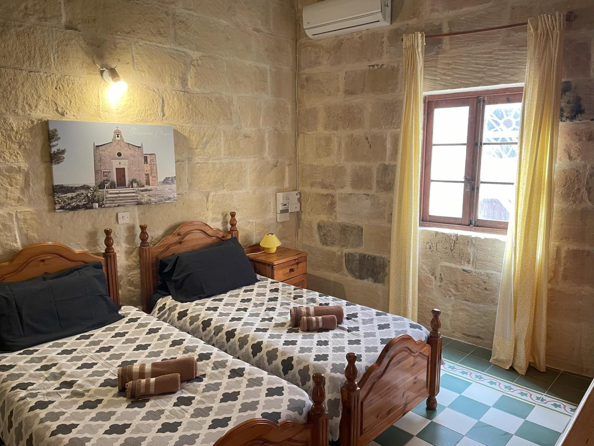 Ta' Lorenzo Guest House San Lawrenz Bagian luar foto