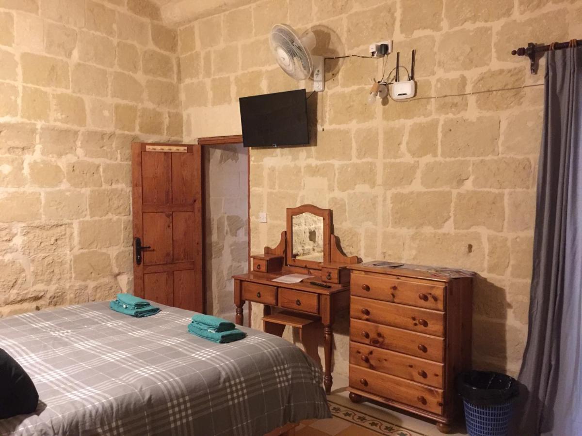 Ta' Lorenzo Guest House San Lawrenz Bagian luar foto