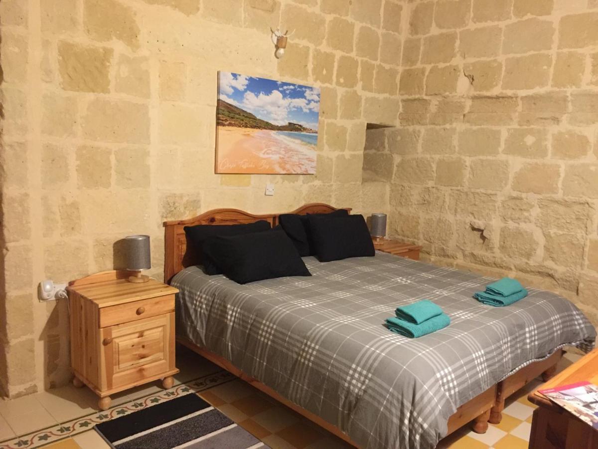 Ta' Lorenzo Guest House San Lawrenz Bagian luar foto